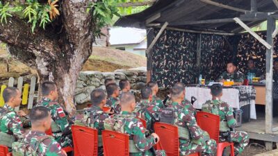 Beri Semangat, Danrem 182/JO Sambangi Pos Teluk Arguni Satgas Yonif 642/Kps.