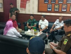 Danramil 11/KP Hadiri Rapat Pemasangan Plang PKH Di Kejaksaan Labusel