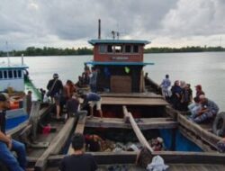 TNI AL Gagalkan Kapal Diduga Bermuatan Pasir Timah Ilegal