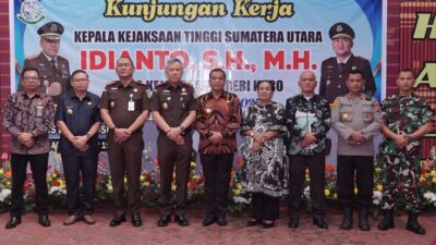 Optimis Raih WBK 2025, Kajati Sumut Motivasi Seluruh Jajaran Kejari Karo Jaga Kekompakan dan Tingkatkan Pelayanan