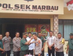 Danramil 06/MB Mayor Inf Kurniawan Edi Saputra dan Camat Marbau Berikan Surprise Hut Bhayangkara ke-79 di Polsek Marbau