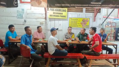 Bhabinkamtibmas Cek Dan Patroli Pos Satkamling Dan Berikan Pesan Kamtibmas