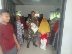 Dukung Program Sosial, Koramil 05/BD Dampingi Pembagian Beras