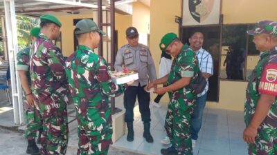 TNI Datangi Kantor Polsek Panai Tengah Labuhanbatu.
