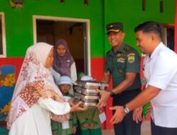 Danramil 11/KP Dampingi Pendistribusian Makan Bergizi Gratis di Wilayah Kodim 0209/LB