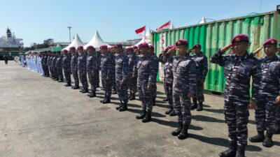 Perajurit Yonmarhanlan I Mengikuti Acara Merplug Kapal Perang INS Saryu P.54 dan INS LCU 55