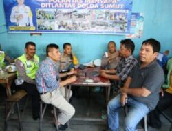 Polda Sumut Edukasi Keselamatan Berlalu Lintas di PT. PMH dalam Rangka Operasi Patuh Toba 2025