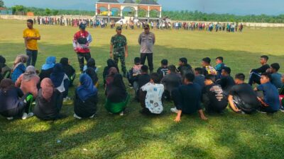 Batituud Koramil 07/AKB dan Camat Memberikan pengarahan dan motivasi kepada Paskibraka Jelang HUT RI ke-80 di Lapangan bola kecamatan NA-IX-X