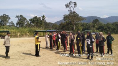 Jelang HUT RI Ke – 80 Kapolsek Sukaramai Bersama Forkopimca STTU Jehe Cek Kesiapan Paskibra Dan Beri Semangat.