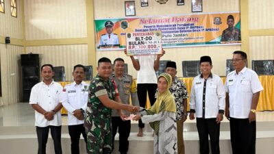 Babinsa Koramil 07/AKB Dampingi Penyaluran Bantuan Langsung Tunai (BLTDD) Desa Pulo Jantan Kecamatan NA-IX-X