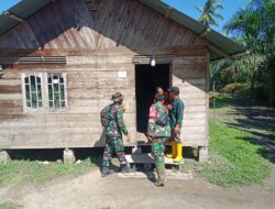 Babinsa Dampingi Kegiatan Jumat Berkah di Desa Tanjung Sarang Elang