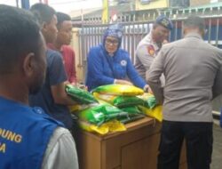 Ditpolairud Polda Sumut Bersama Relawan Wak Young Gelar Beras Murah