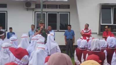 Sambut HUT RI ke-80, Danramil 06/MB dan Muspika Adakan Perlombaan Gerak Jalan Tingkat SD dan SMP