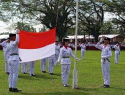 Babinsa Koramil 05/BD menjadi komandan upacara HUT RI ke 80