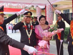 Pedang Pora Iringi Pengabdian Terakhir, Kapolres Toba Lepas Perwira Purna Bhakti di Hari Bhayangkara Ke 80