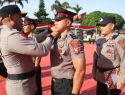 Kapolres AKBP V.J Parapaga Pimpin Upacara Kenaikan Pangkat 38 Personel Polres Toba Periode 1 Juli 2026