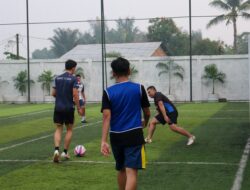 Tingkatkan Kebugaran dan Kekompakan, Pegawai Rutan Labuhan Deli Latihan Fisik melalui Mini Soccer