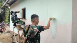 Kuas Mulai Menari di Dinding Rumah Suroto, Satgas TMMD ke-130 Hadirkan Harapan Baru