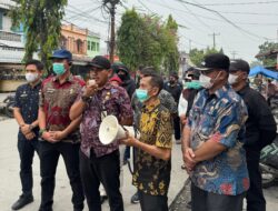 Cegah Dampak Asap Karhutla, Camat dan Lurah Besar Sosialisasikan dan Bagikan Masker